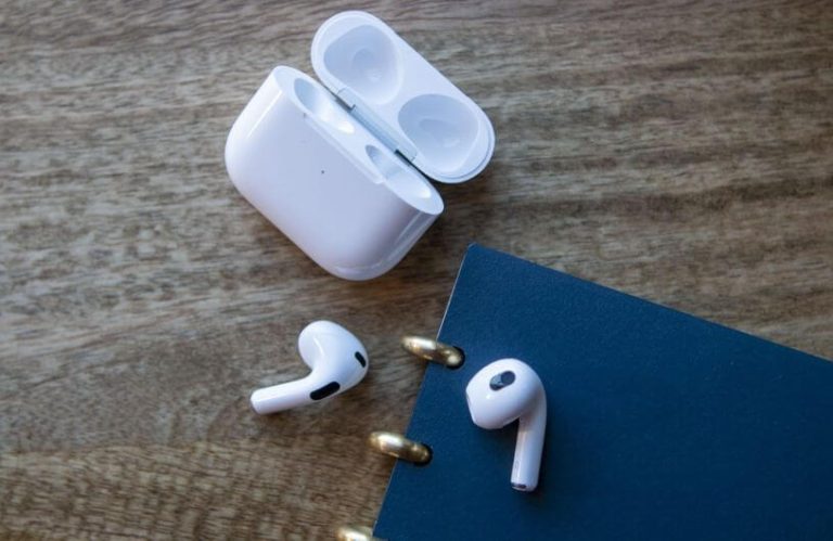 How to Connect AirPods to Roku TV AirPods to Roku TV