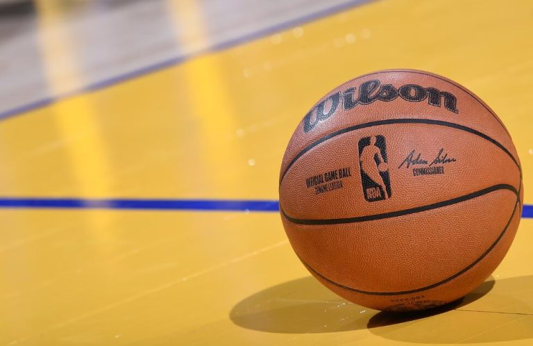 NBA FAST: First-Ever NBA’s Free Streaming Channel on Roku NBA Games